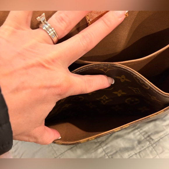 Authentic Vintage Louis Vuitton Monogram Bosphore Crossbody Bag - Picture 14 of 16